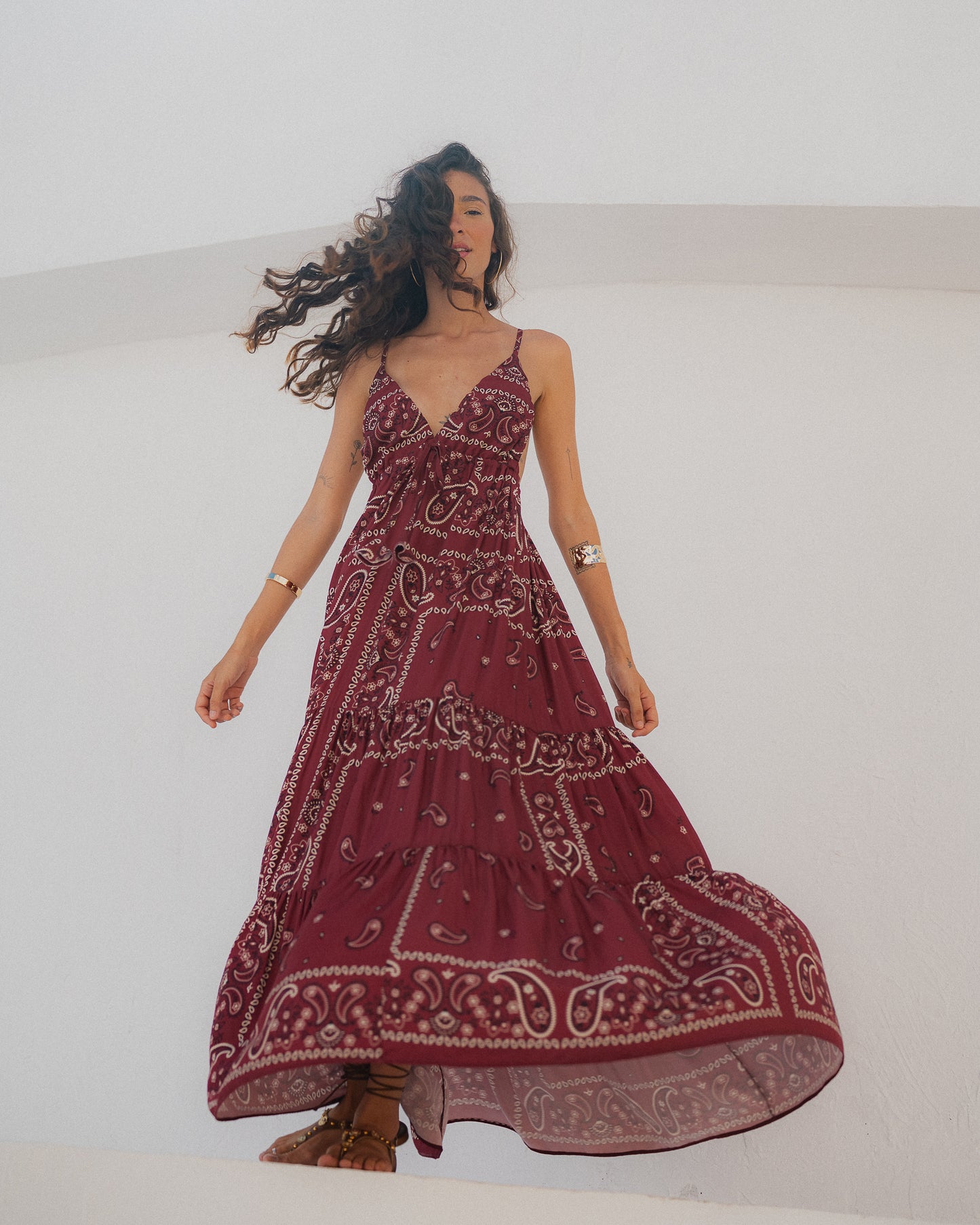 Vestido Bordo Decote