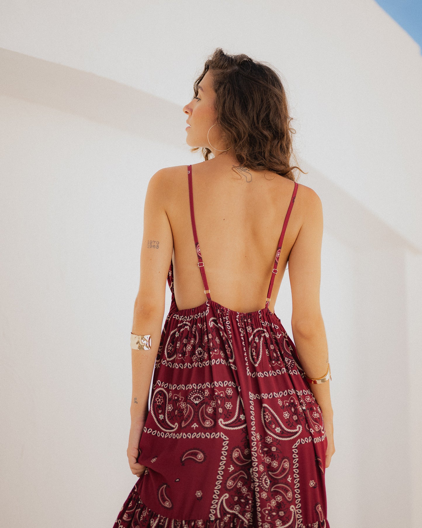 Vestido Bordo Decote