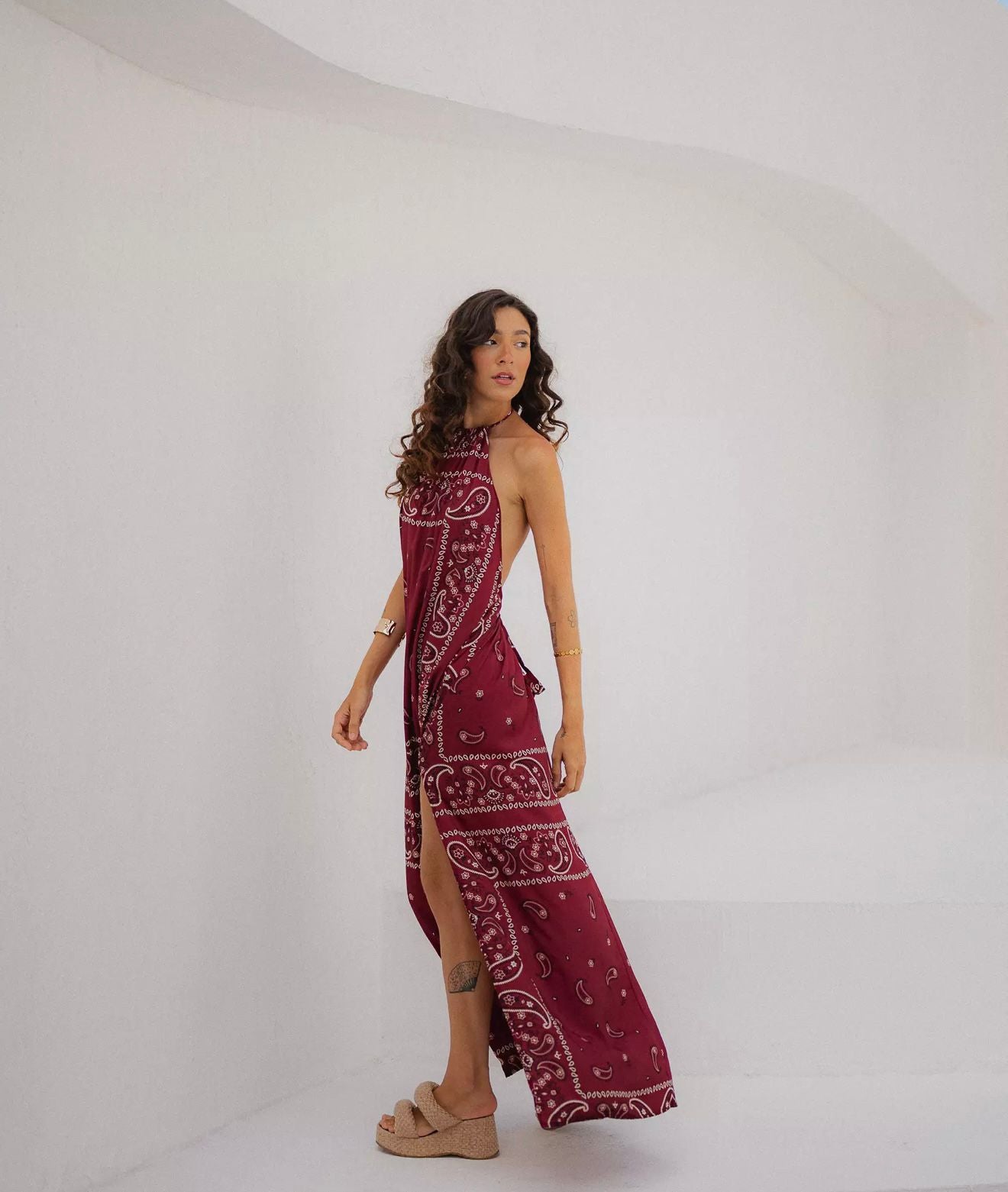 Vestido Bordo Costa Nua